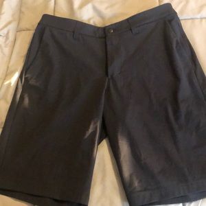 Men’s 32 lululemon shorts - Black